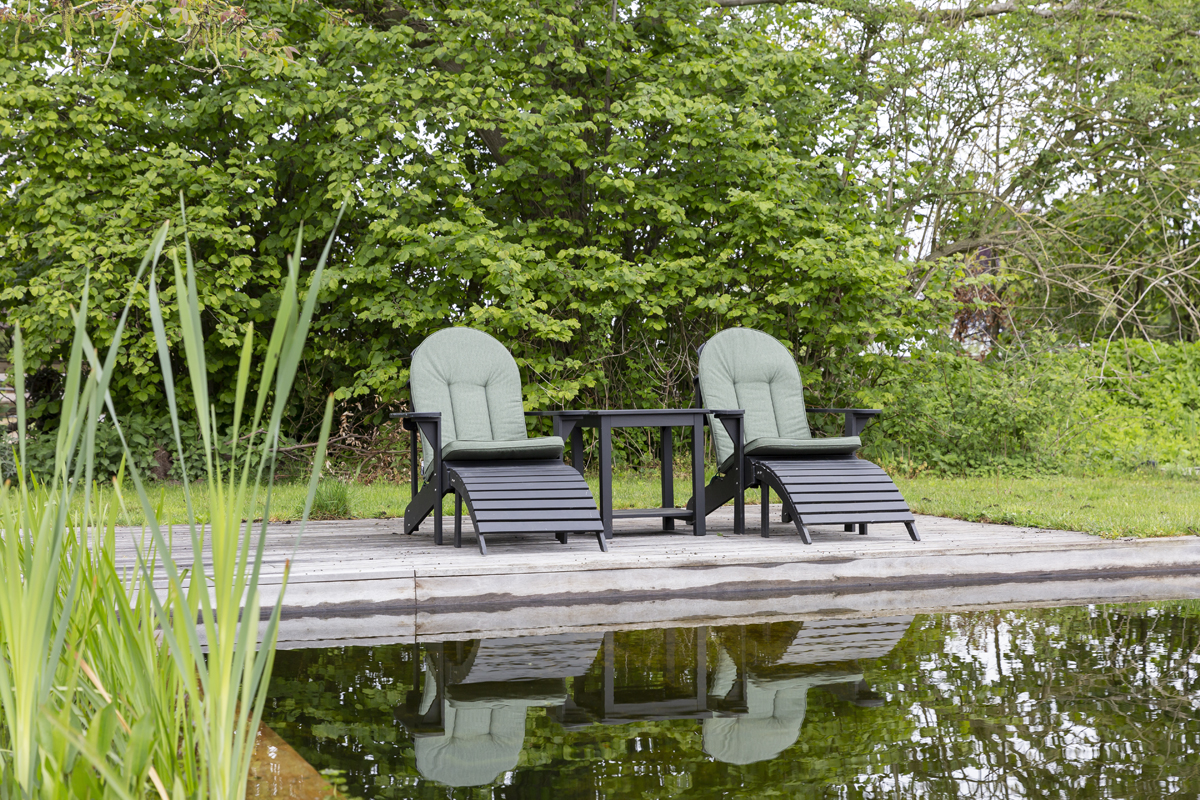 Adirondackstoelen met kussens