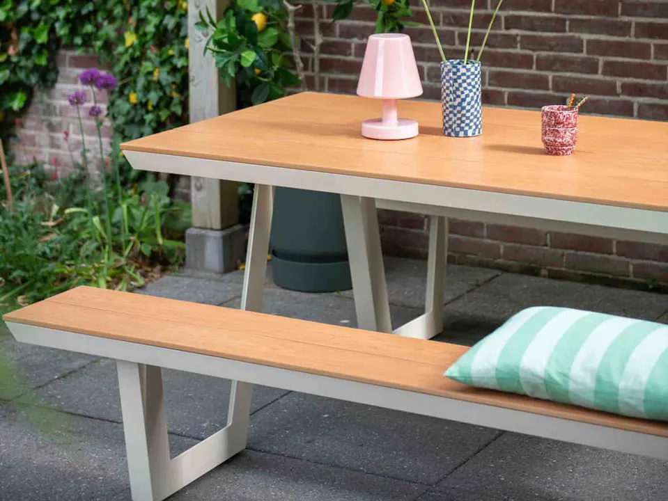 Ivoorkleurige Bermuda picknicktafel