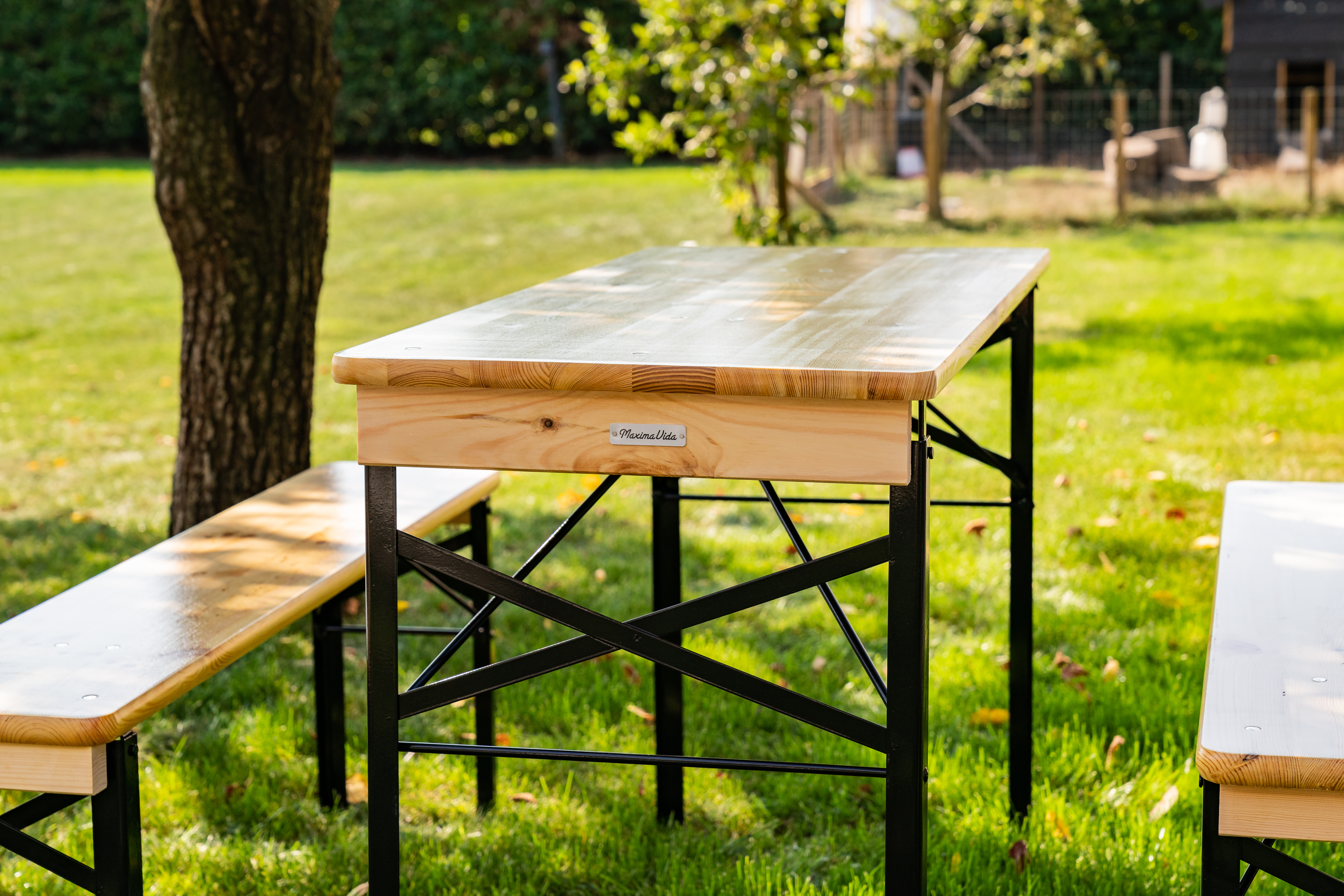 Weiß lackiertes, zusammenklappbares Picknick-Set Berlin