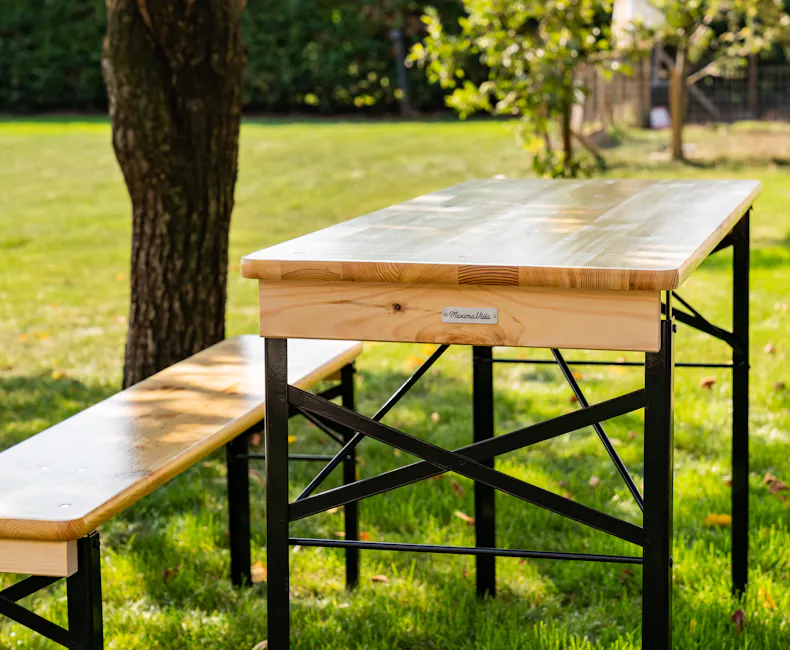 Weiß lackiertes, zusammenklappbares Picknick-Set Berlin
