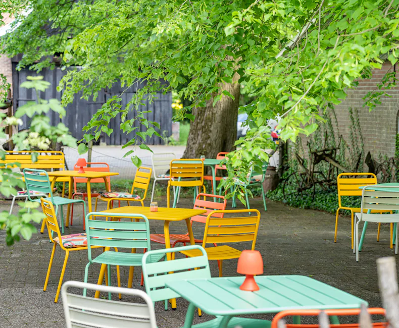 Terrassets van MaximaVida bij theetuin Rensink