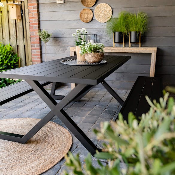 Picknicktisch Dex 200 cm Schwarz mit exklusiver Umrandung