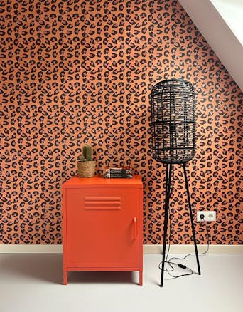 Zacht oranje lockerkastje Finn in de slaapkamer