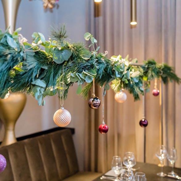 Samengesteld Grof Duwen Eenvoudig kersttafels versieren in jouw restaurant? Met decoratieframe Babs  van MaximaVida creër je die kerstsfeer in een handomdraai!