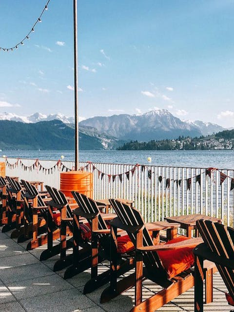 Rij met adirondack stoelen Toronto