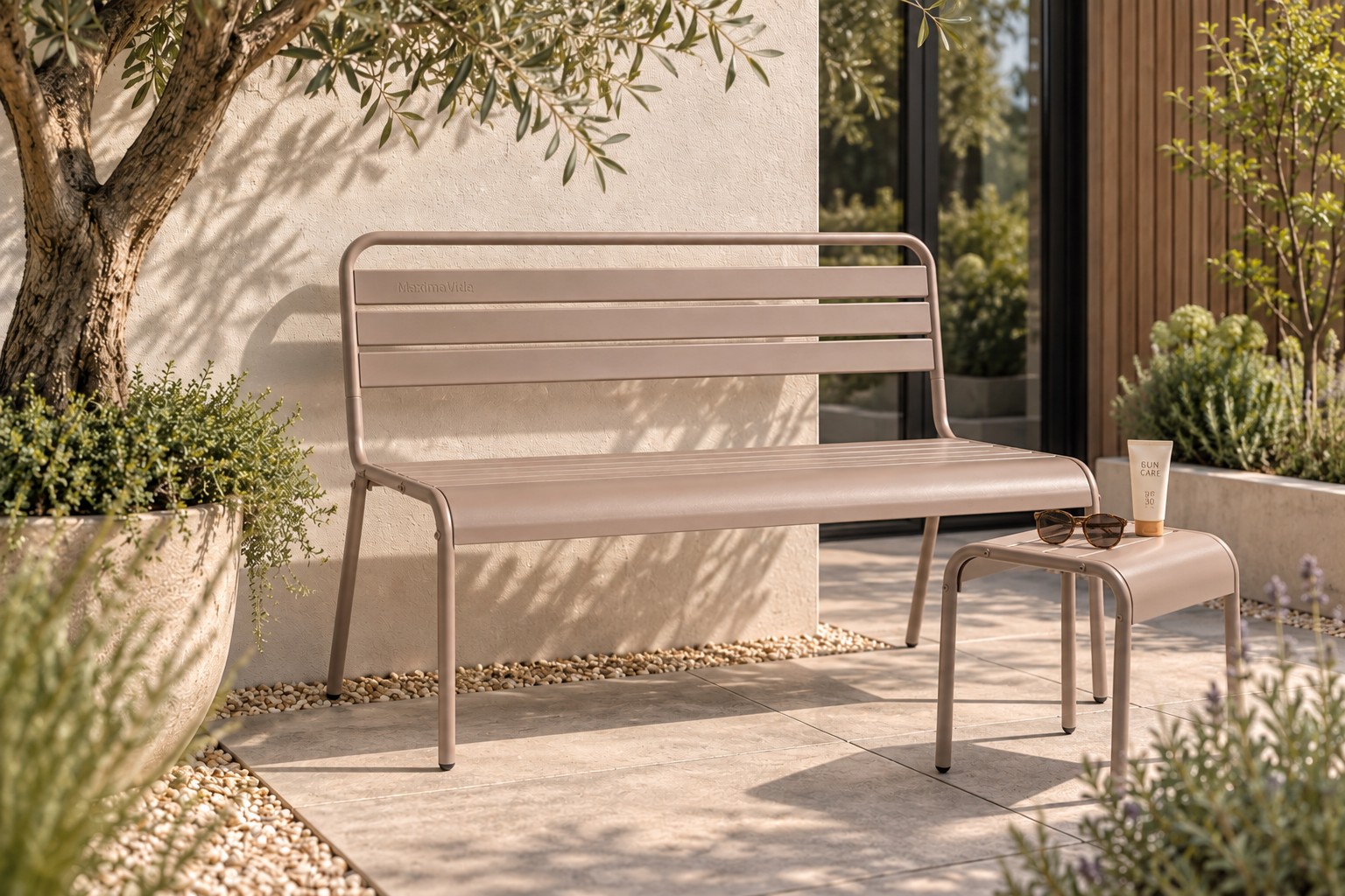 Taupekleurige metalen tuinbank Max