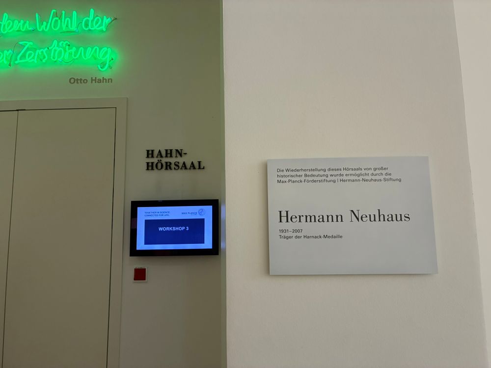 Hahn-Hörsaal, Wiederaufbau ermöglicht durch die MPF