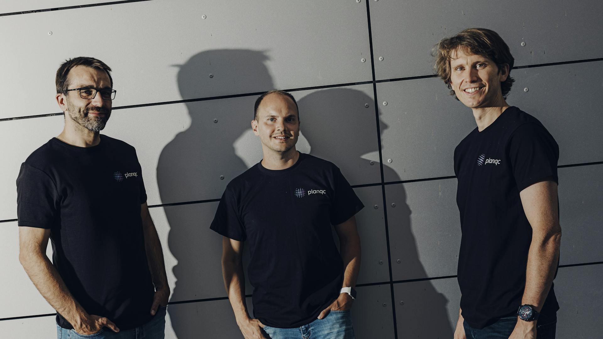 null | ©planqc GmbH/Dirk Bruniecki null