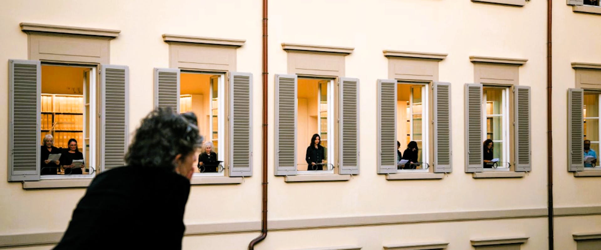 Eröffnung des Kunsthistorischen Instituts in Florenz - Inszenierung der Göttlichen Komödie von Dante Alighieri mit Mitarbeitenden des KHI | ©Kunsthistorisches Institut in Florenz/Patrizio Marcocci Eröffnung des Kunsthistorischen Instituts in Florenz - Inszenierung der Göttlichen Komödie von Dante Alighieri mit Mitarbeitenden des KHI