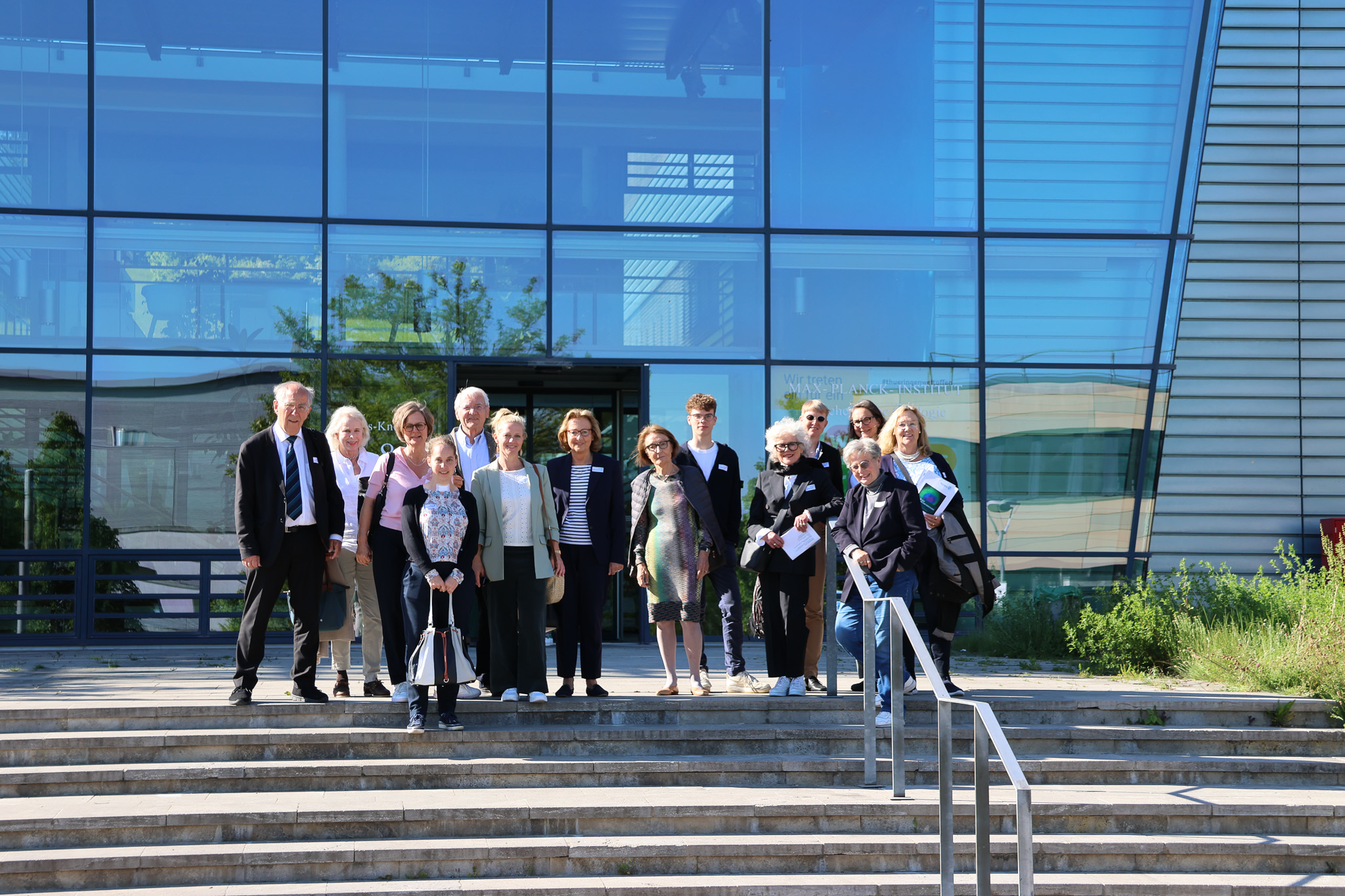 MPF Förderinnen und Förderer zum Besuch an drei Max-Planck-Institute in Jena.