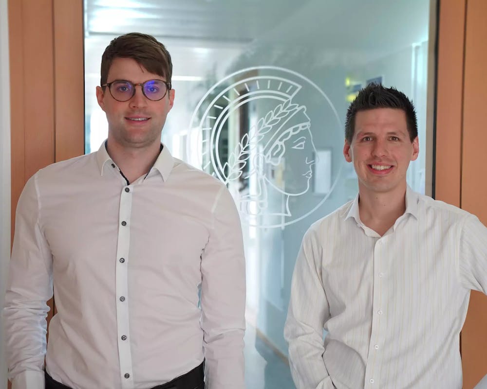 Adrian Bunzel und Andreas Küffner, Forschungsgruppenleiter Carbon Capture | ©MPI für terrestrische Mikrobiologie/V. Geisel Adrian Bunzel und Andreas Küffner, Forschungsgruppenleiter Carbon Capture
