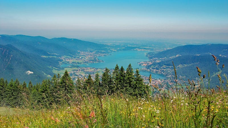 Tegernsee vom Berg aus | ©Pixabay/Alandsmann Tegernsee vom Berg aus