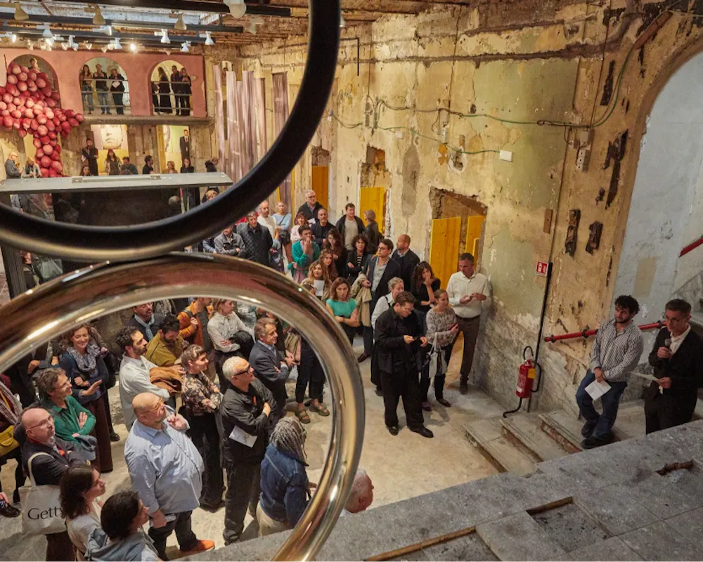 ehem. Disco Via Gregoriana 9 in Rom - vor den Umbaumaßnahmen für die Max-Planck-Gesellschaft | ©Bibliotheca Hertziana/Enrico Fontolan Ausstellung "CHI ESCE ENTRA. A TRIBUTE EXHIBITION TO A DISAPPEARING BUILDING."