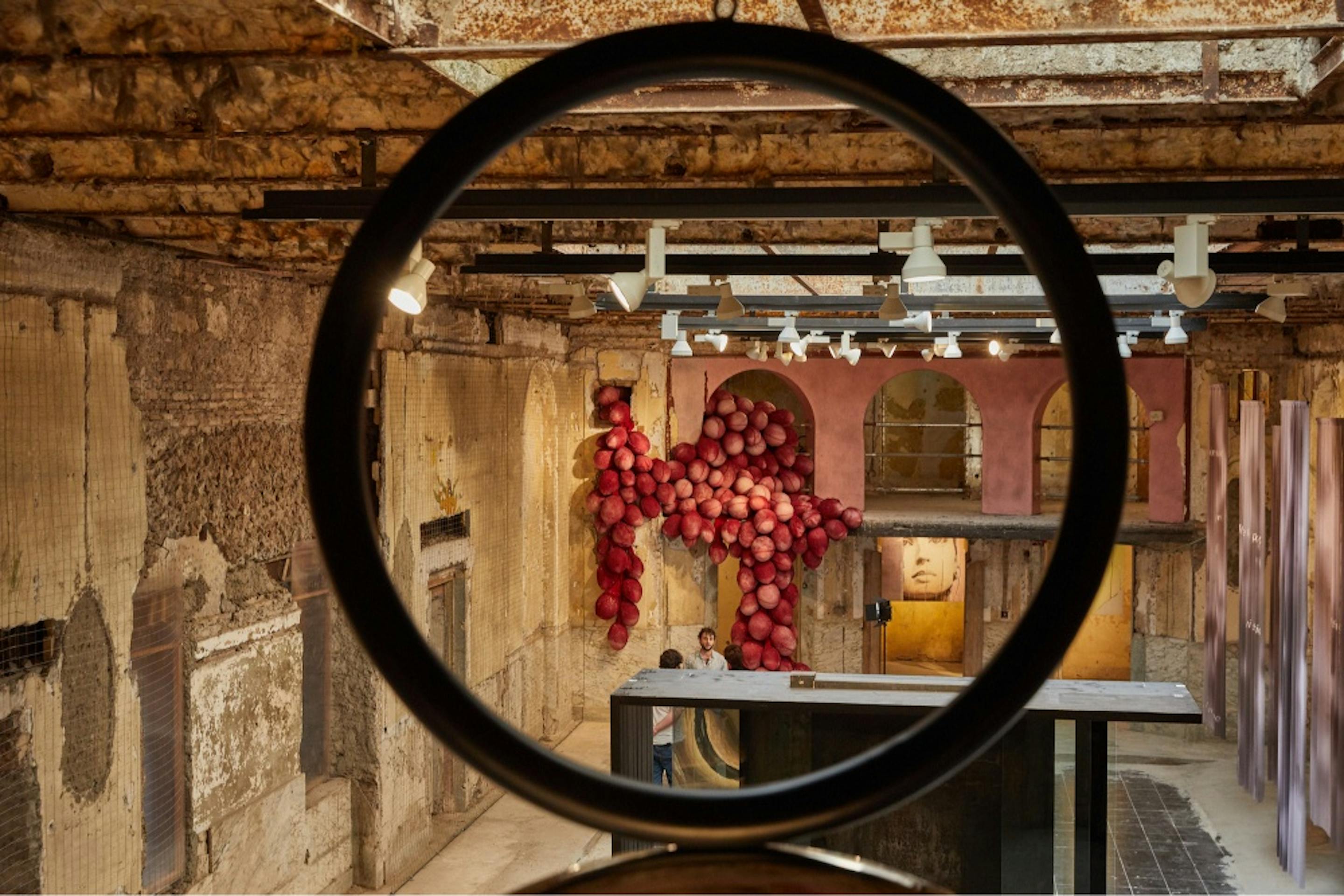 Ausstellung "CHI ESCE ENTRA. A TRIBUTE EXHIBITION TO A DISAPPEARING BUILDING." | ©Bibliotheca Hertziana/Enrico Fontolan Ausstellung "CHI ESCE ENTRA. A TRIBUTE EXHIBITION TO A DISAPPEARING BUILDING."