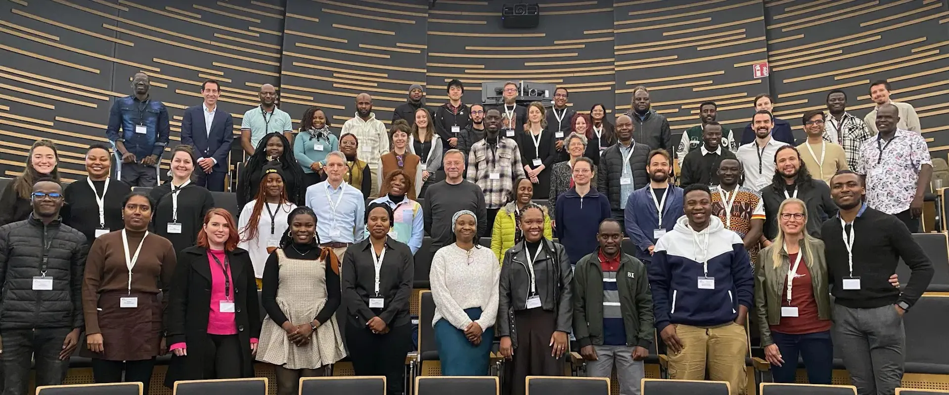 ARTEMIS Mentees 2025 am Ende des Programms beim Science Slam in Heidelberg | ©MPG/Petra Maaß ARTEMIS Mentees 2025 am Ende des Programms beim Science Slam in Heidelberg