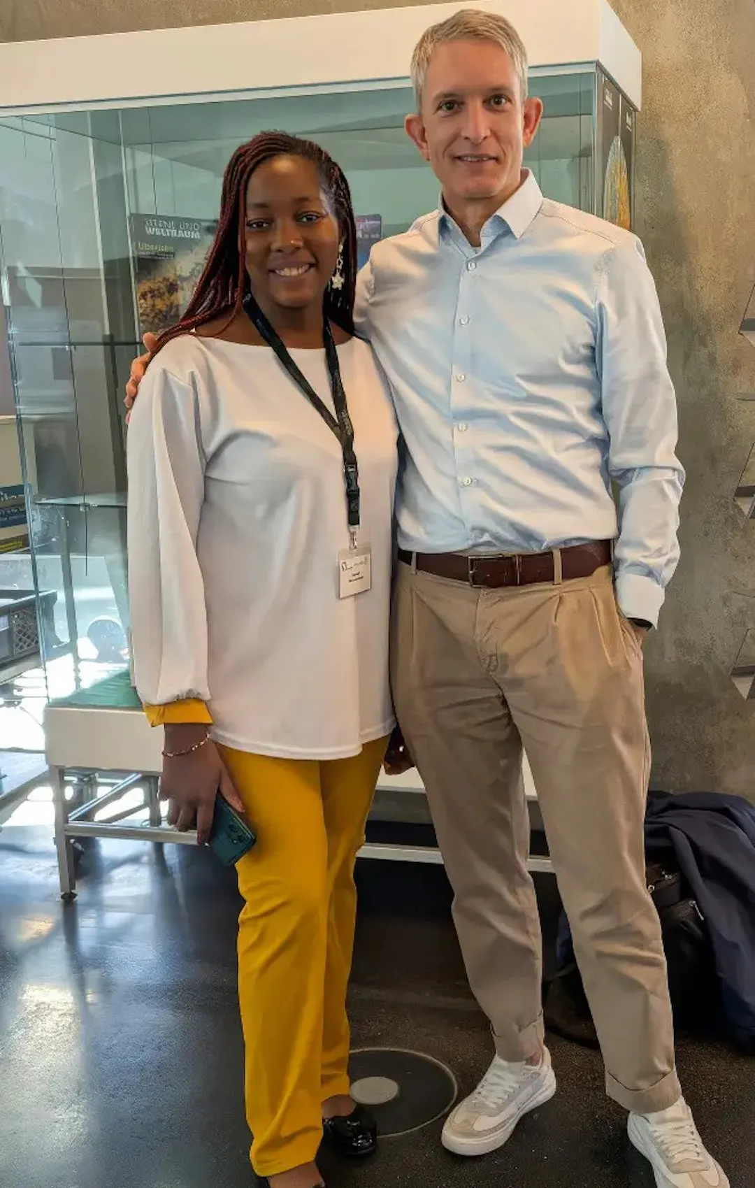 Saurelle Kenfack Tiofack und Mentor Alexander A. Auer, Forschungsgruppenleiter am MPI für Kohlenforschung | ©MPG Saurelle Kenfack Tiofack und Mentor Alexander A. Auer, Forschungsgruppenleiter am MPI für Kohlenforschung