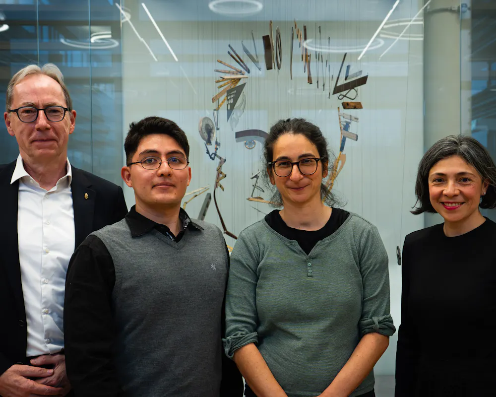 v.l.n.r. Stifter Dr. Wolfgang Hanrieder, Stipendiat Akbar Díaz Rodarte, Lise-Meitner-Gruppenleiterin Dr. Babette Döbrich, Dr. Diana López-Falcón, Betreuerin der Hanrieder Research Fellowship. | ©MPF/Anna Dimperl null