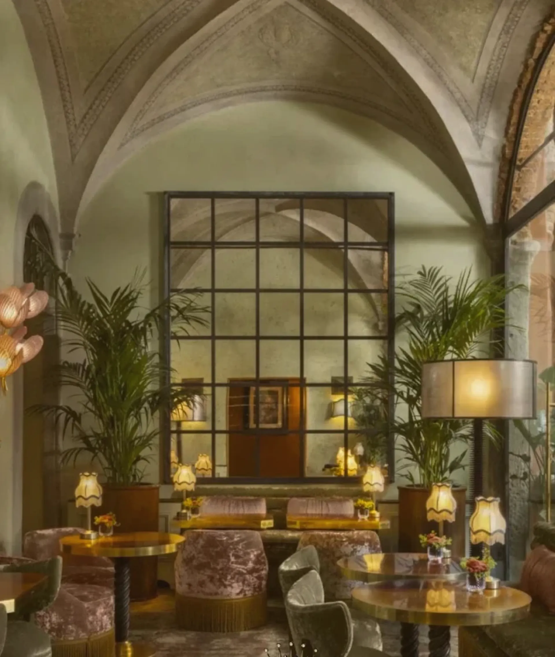 Photo of a luxurious interior.
