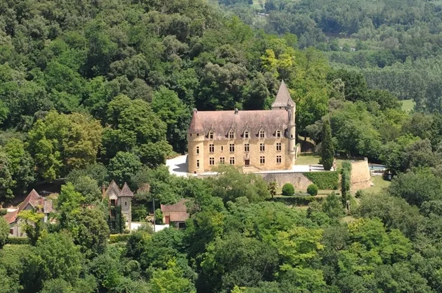 DORDOGNE CHATEAU
