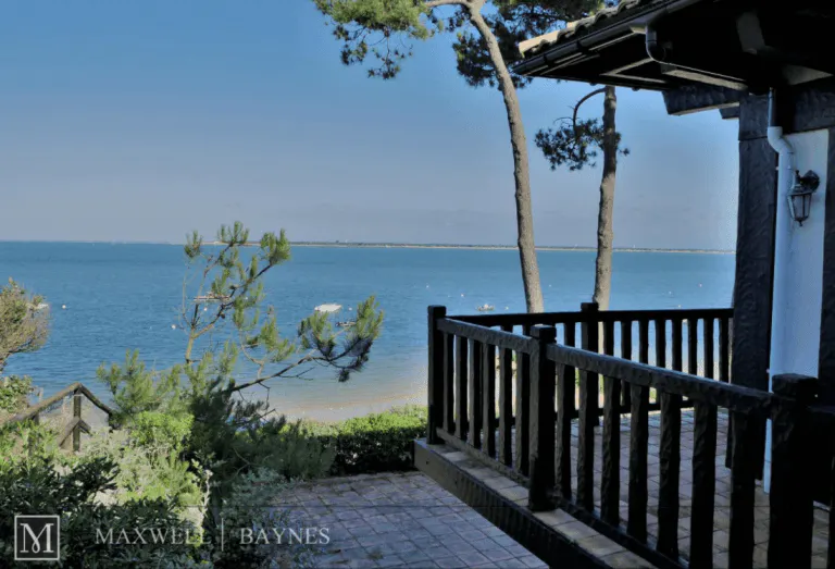 Beautiful Bassin d'Arcachon Gironde Real Estate: Seafront Villa Pyla Maxwell-Baynes ref 4395216