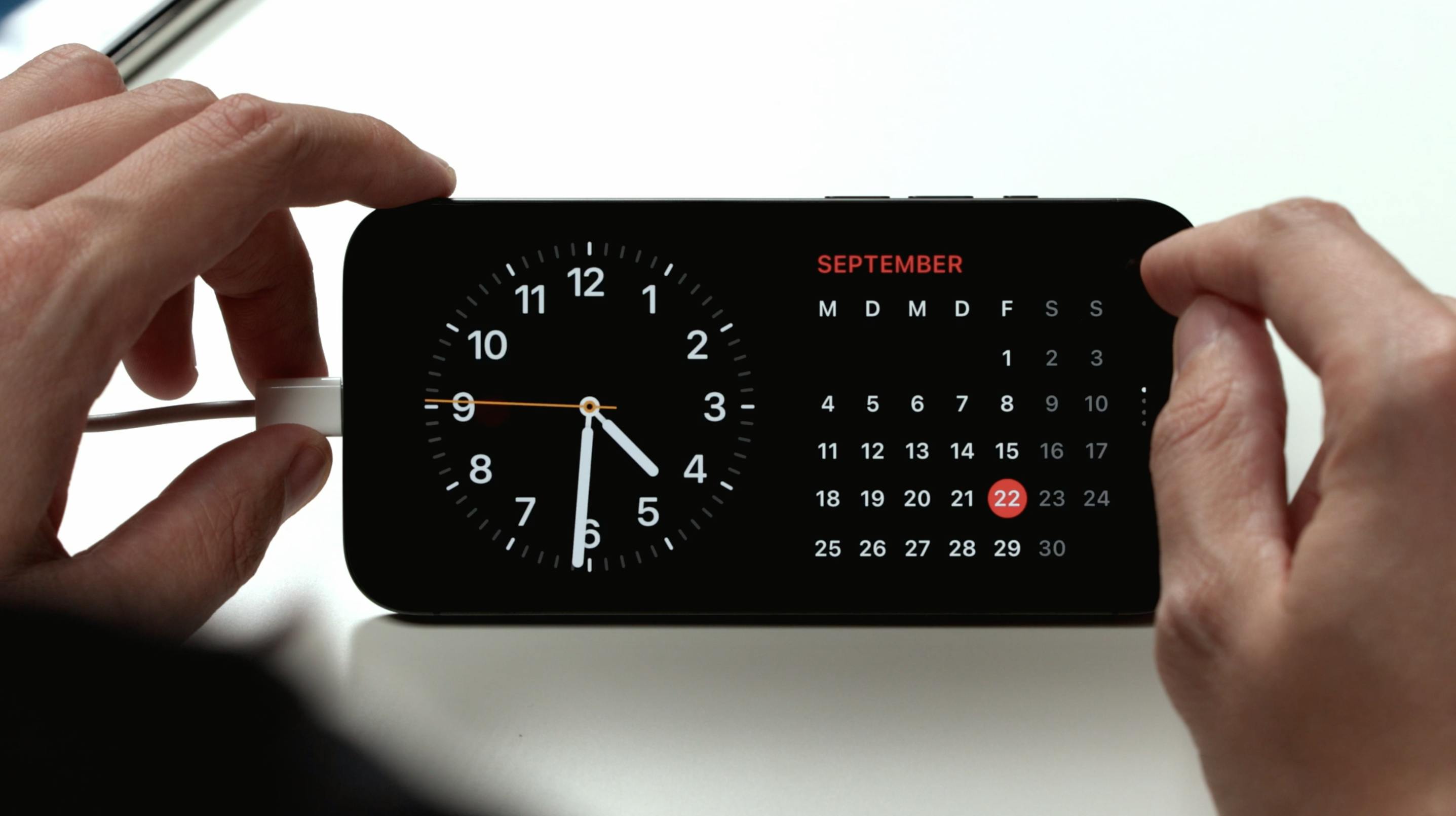 iPhone mit aktiviertem Standby Modus