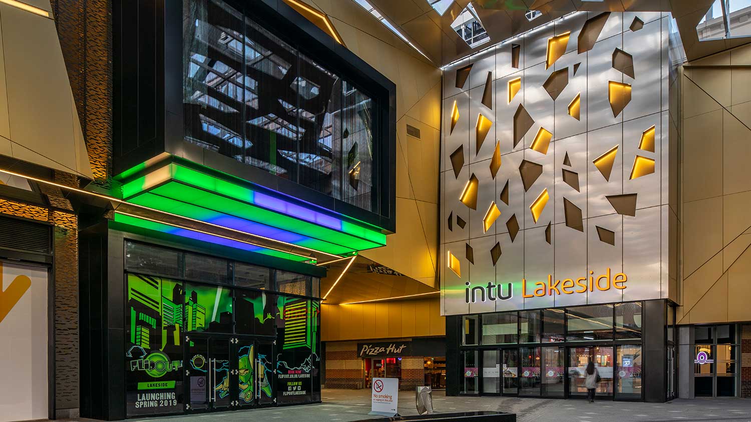 intu Lakeside