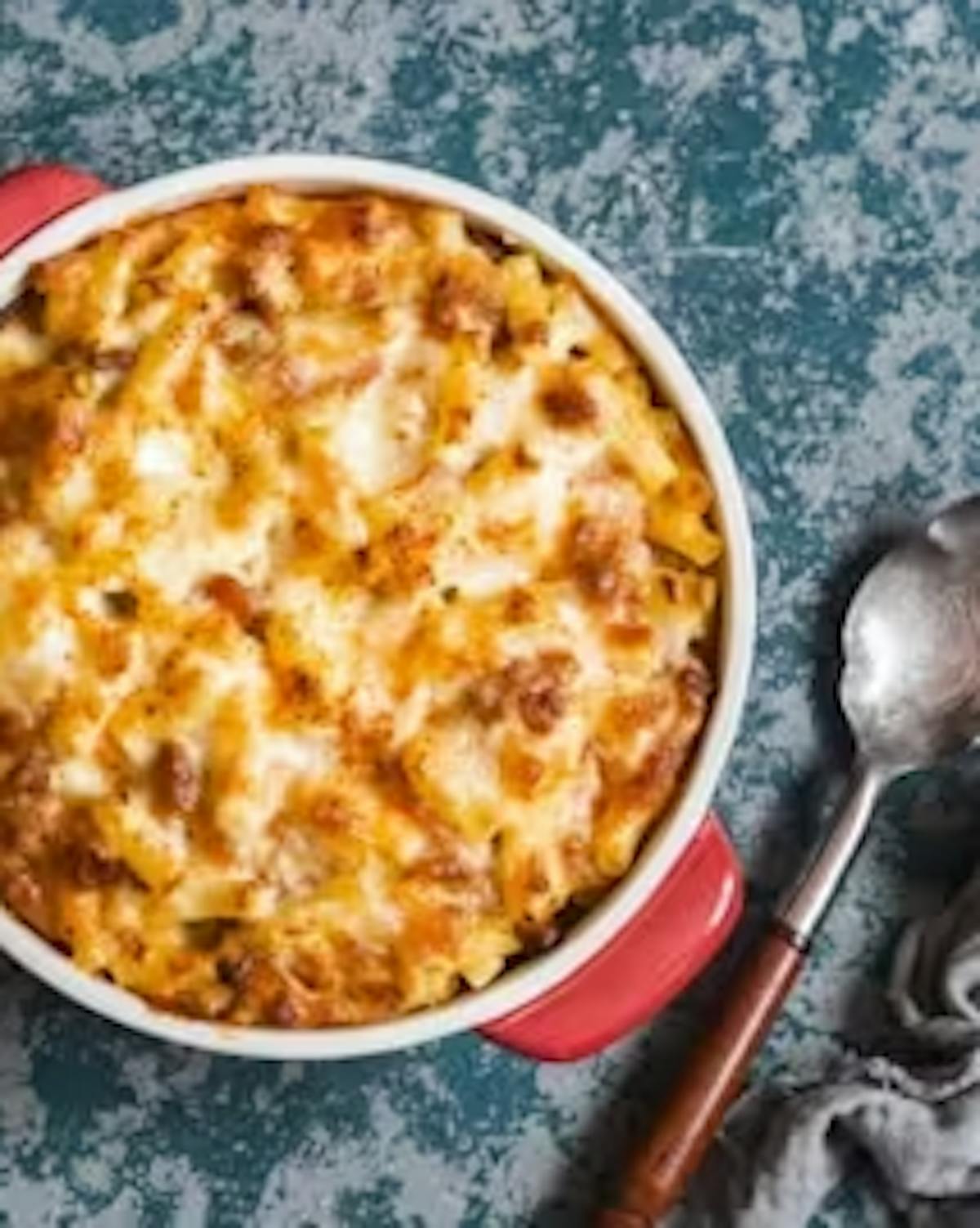 Easy, creamy macaroni cheese