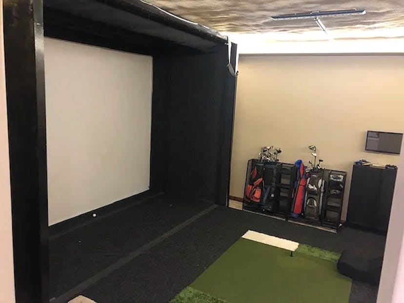 Golf room