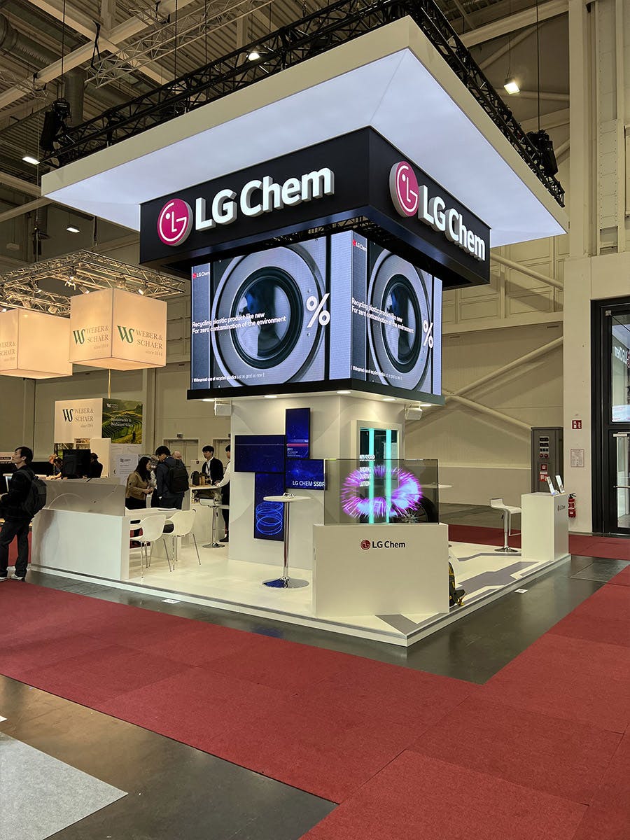 Der Messestand von LG Chem bei der Tire Technology Expo in Hannover 2023.