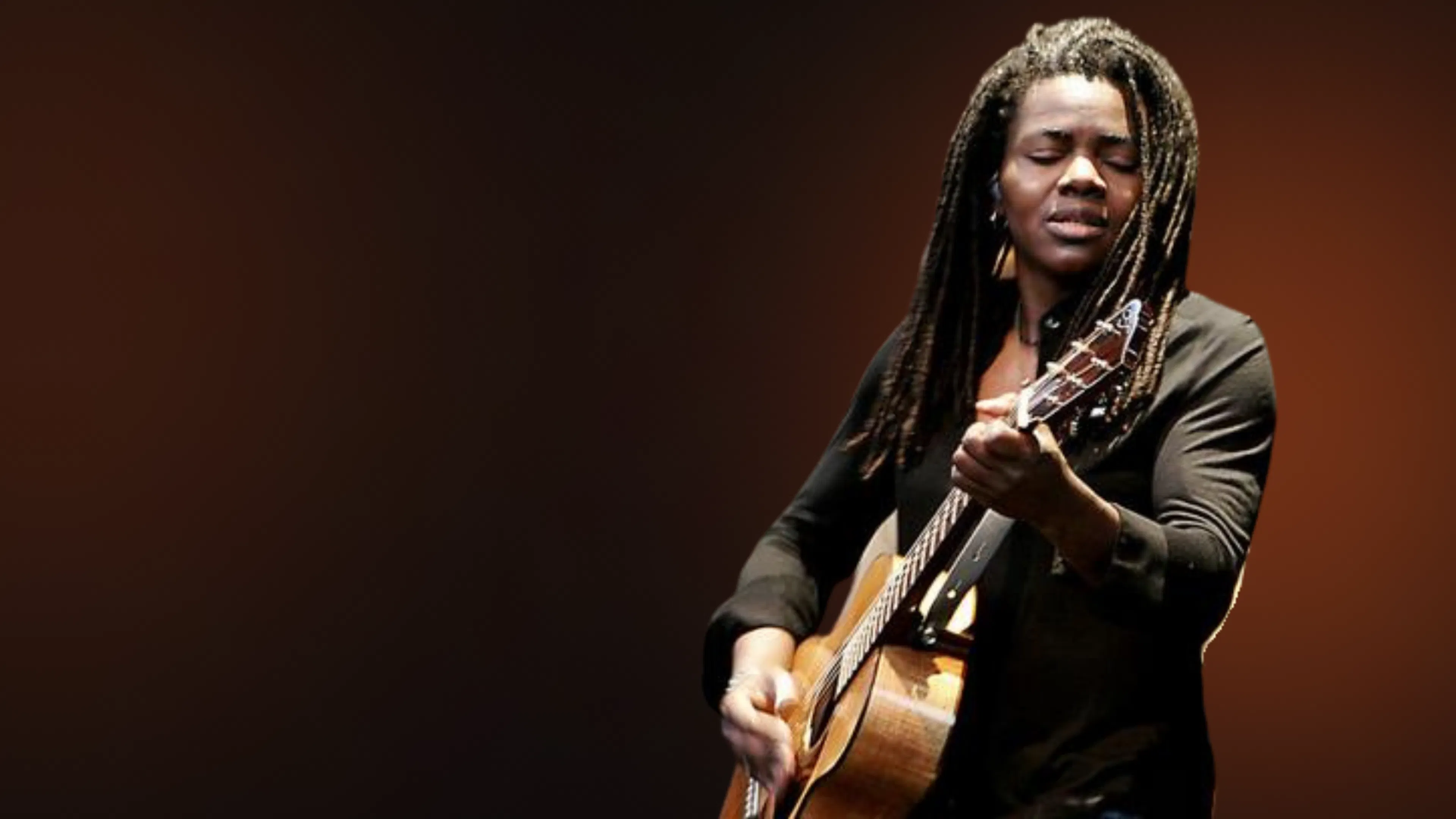tracy chapman playing guitar