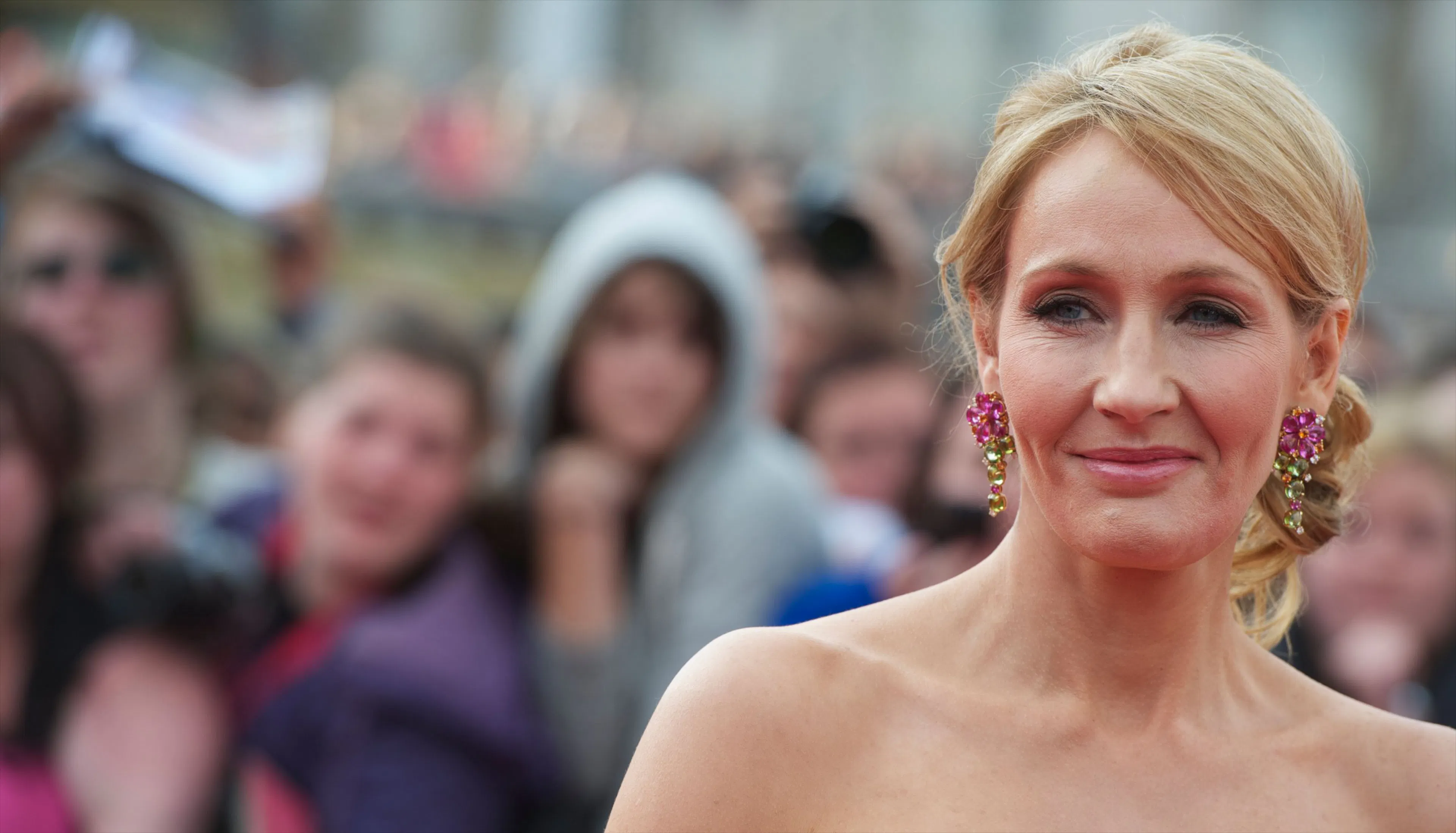 J.K. Rowling: A Journey from Unemployment to Literary Phenomenon 