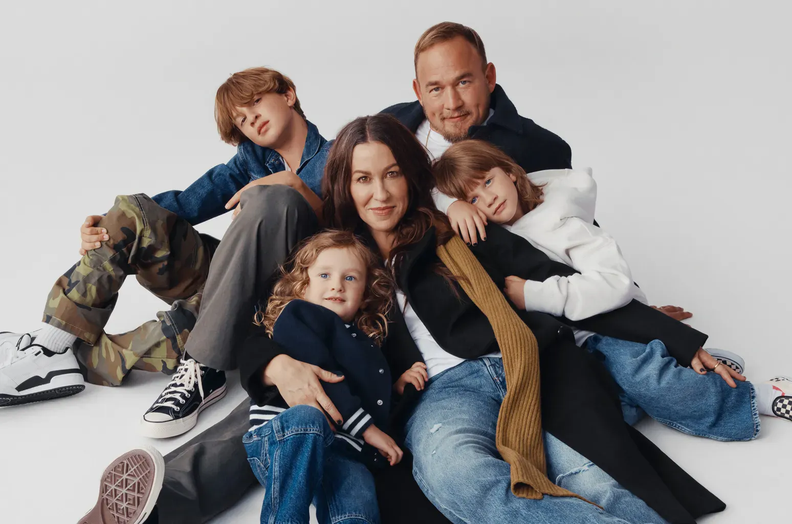 Alanis and her family photographed for a GAP campaign