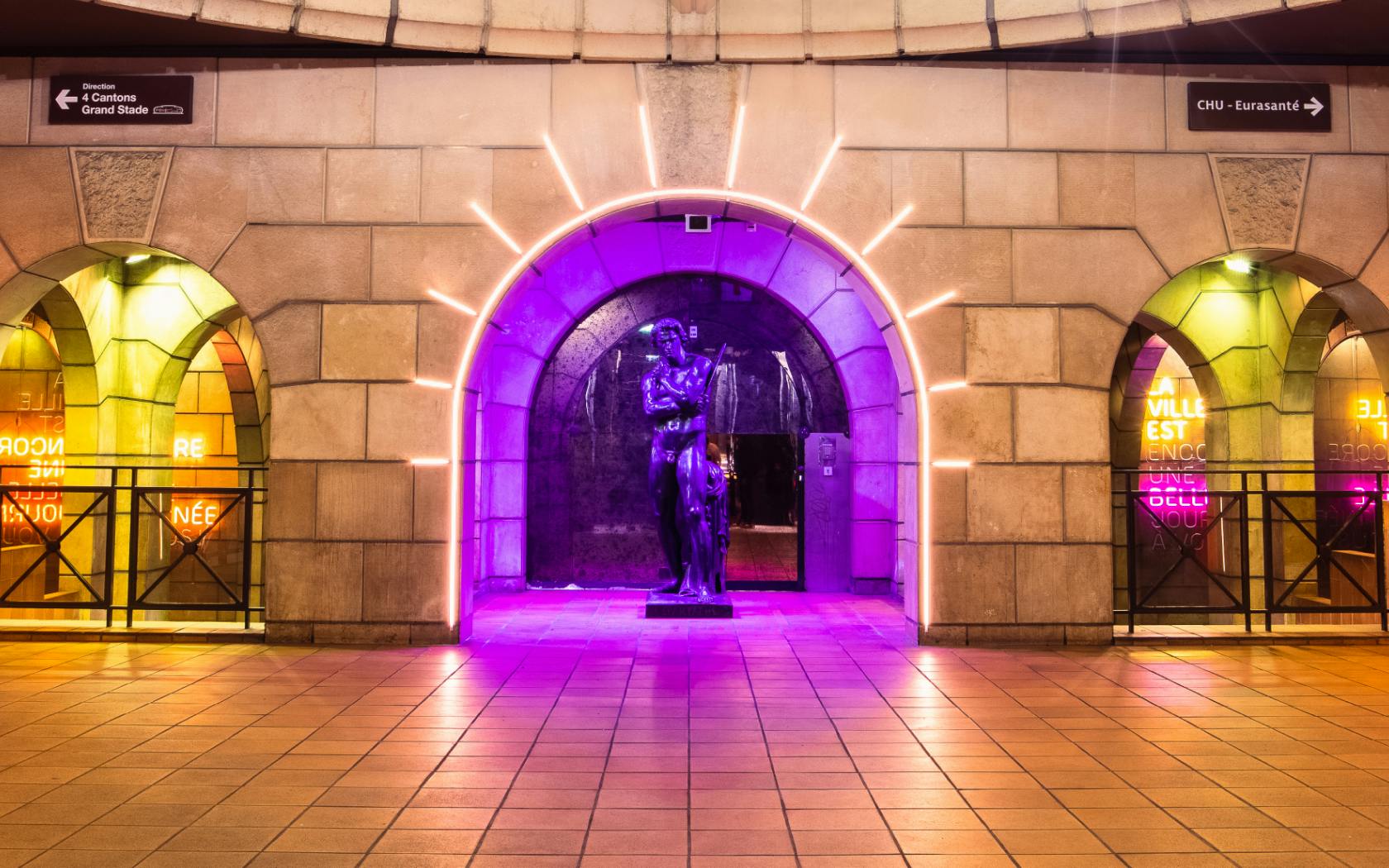 “Spartacus sunshine” highlights a sculpture at the center of the station