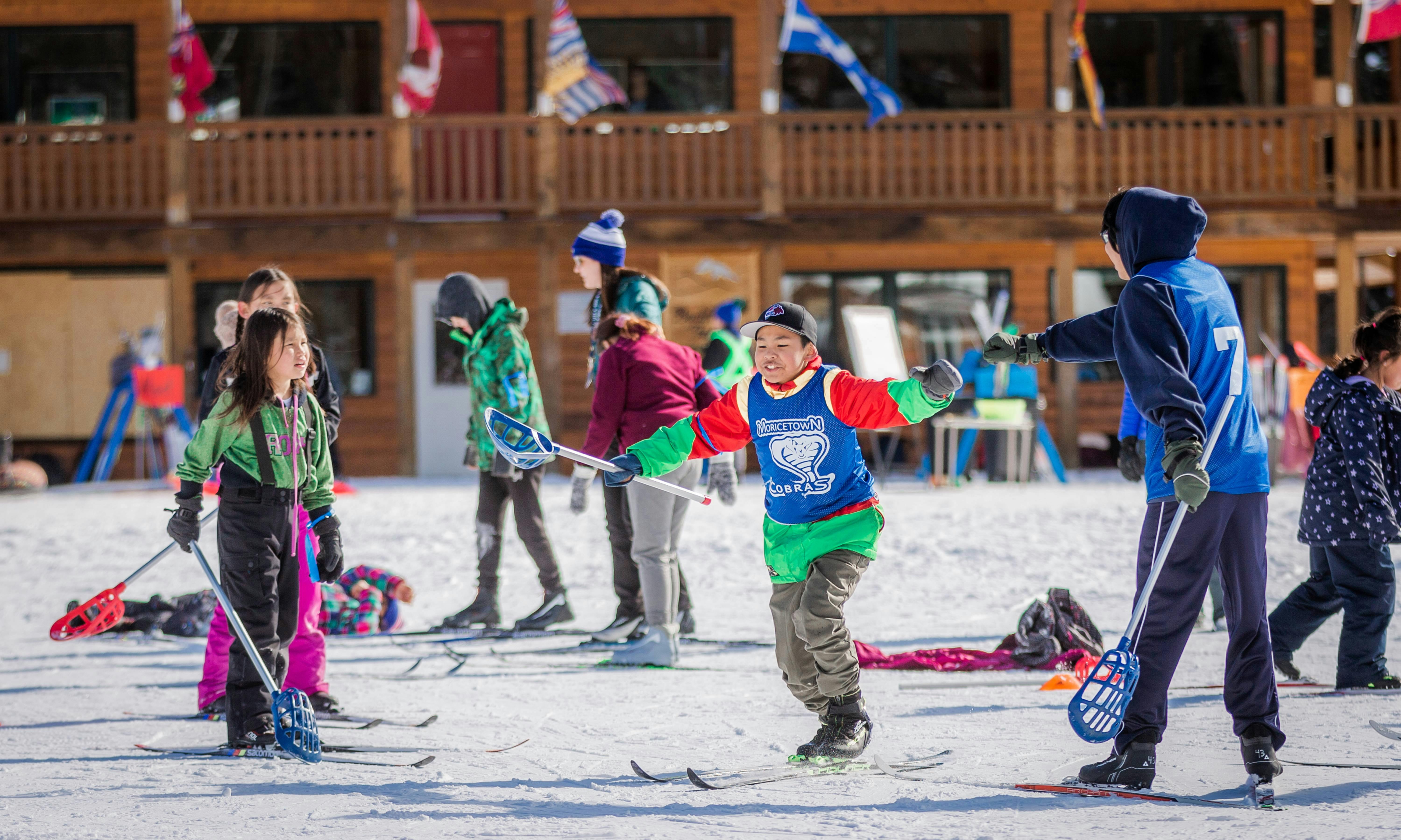 Qu'emporter en camping ? Voici notre liste de matériel de camping utile et  complète - Valetmont - Snowuniverse Blog