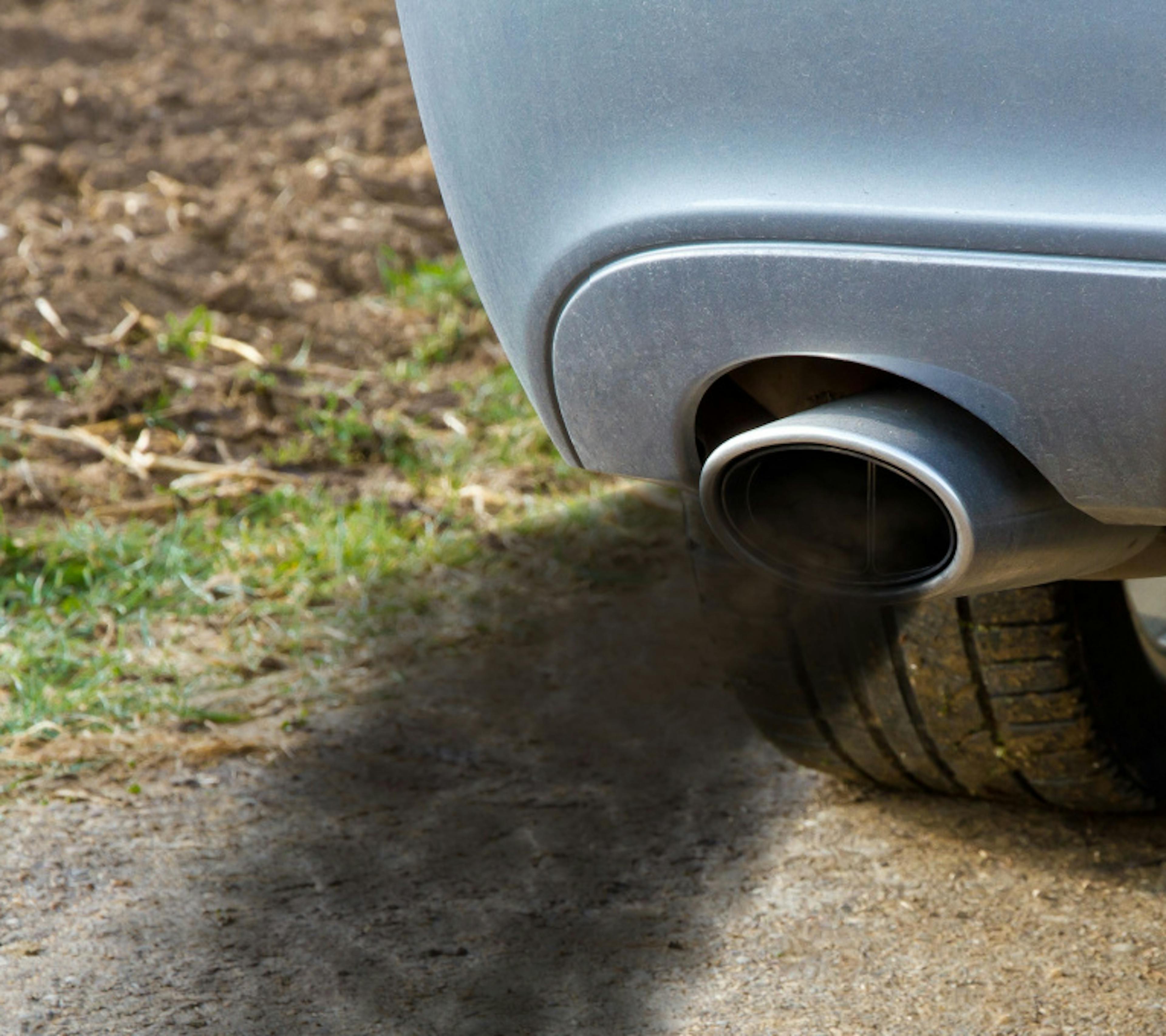 Example of diesel exhaust smoke containing high concentrations of disel soot particles