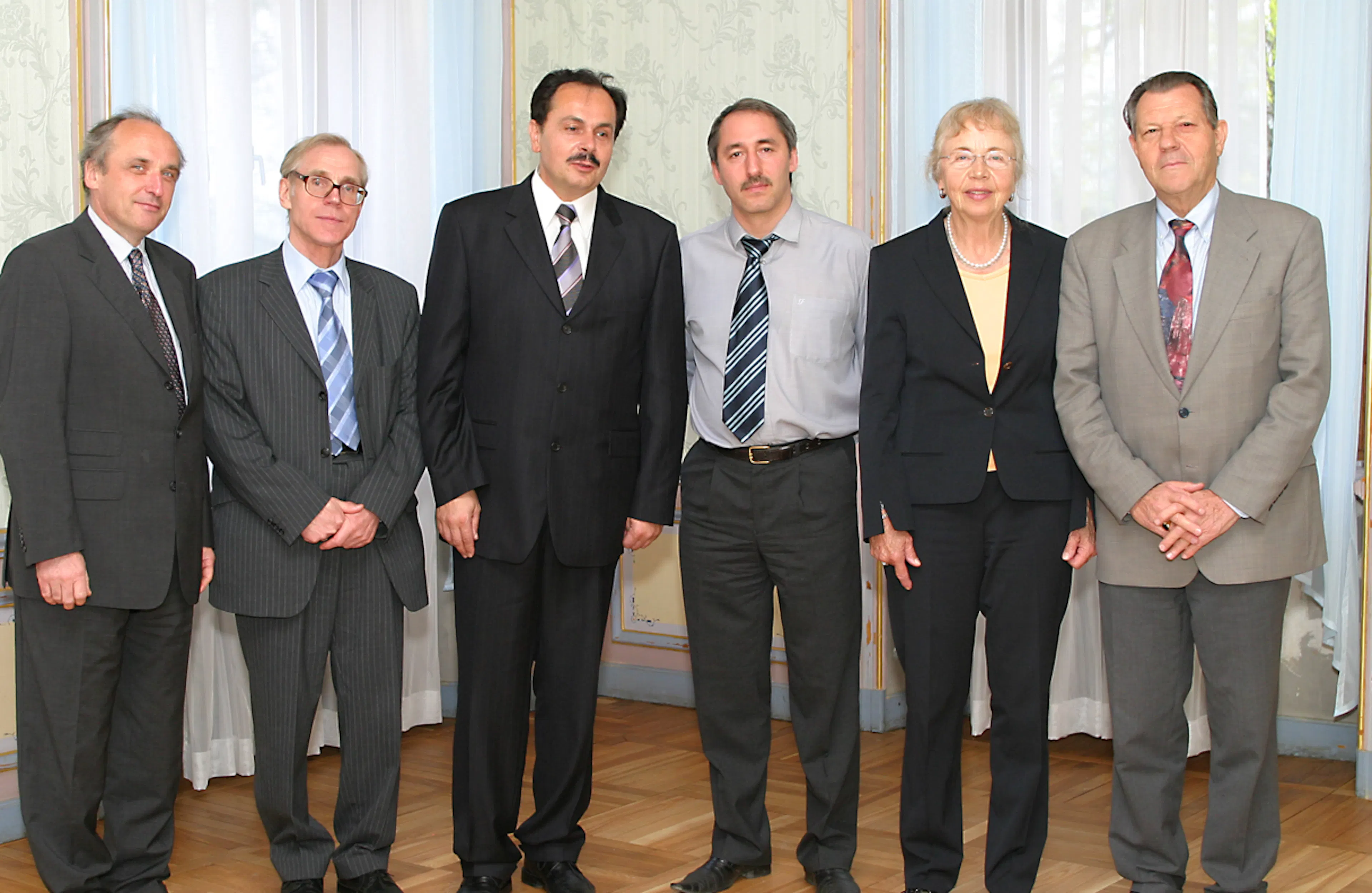 R.Jakesz (Viena, Austrija), V.Semiglazov (St. Peterburg, Russia), V.Ostapenko (Vilnius, Lietuva), V.Ivanov  (St. Peterburg, Russia) , HJ Senn (St.Gallen, Šveicarija)