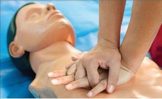 Masajul cardiac - Ce să faci dacă te afli în apropierea unei persoane care a făcut infarct?