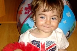 Fetiță de doi ani, cu o "gaură" de 10 mm în inimă, operată cu succes la Ares