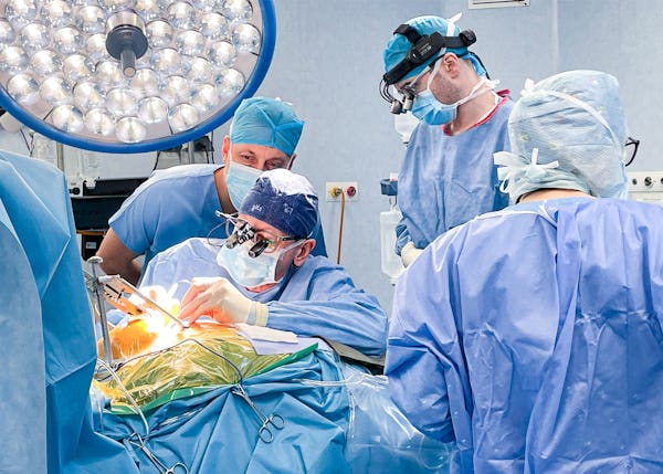 Spitalul Monza anunță extinderea departamentului de chirurgie cardiacă minim invazivă, prin adăugarea unei secții de chirurgie cardiovasculară, condusă de dr. Stanislav Rurac