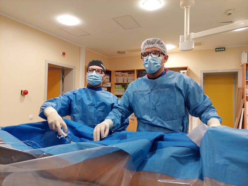 Revascularizarea intervențională de stenoză intra-bypass la un pacient cu cvadruplu bypass aortocoronarian