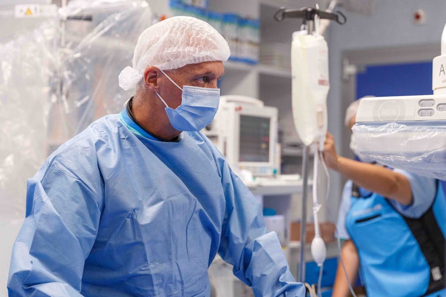 Durerea în piept, semn că inima se află în suferință