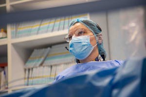 Status post-ablație cu radiofrecvență de cale accesorie pentru episoade repetate de tahicardii paroxistice supraventriculare