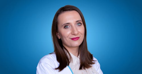 Dr. Crina Rădulescu