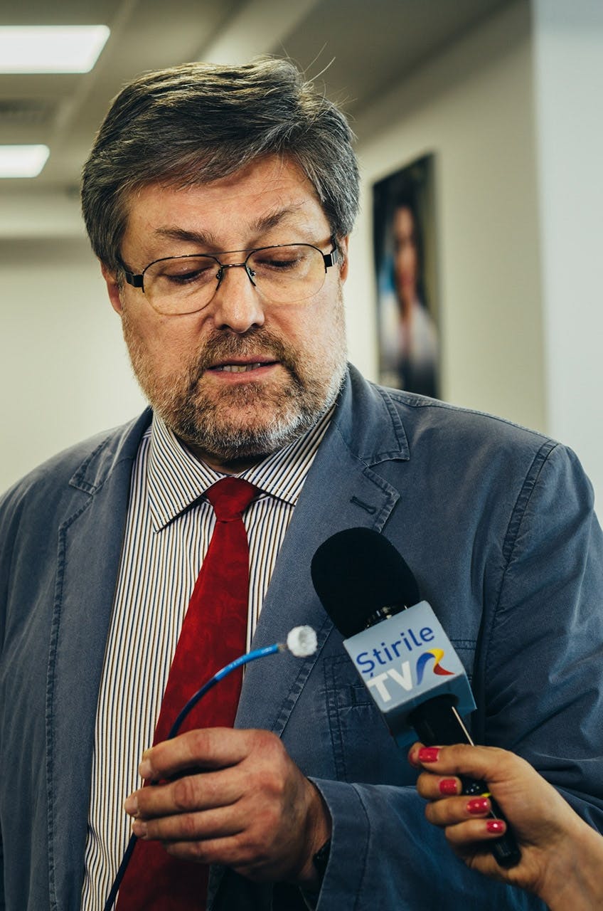 Doctor Lucian Zarma - Interviu - Medic Primar Cardiolog | Centrele ARES | Inovatie in Cardiologie