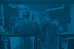 Revascularizare coronariană complexă cu rotablație și tripla terapie într-un caz cu leziuni tricoronariene | Dr. Marin Postu și Dr. Adnan Mustafa