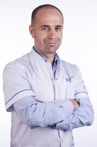 Dr. Rares Nechifor - Ce afecțiuni pot ascunde durerile menstruale? - Centrele ARES