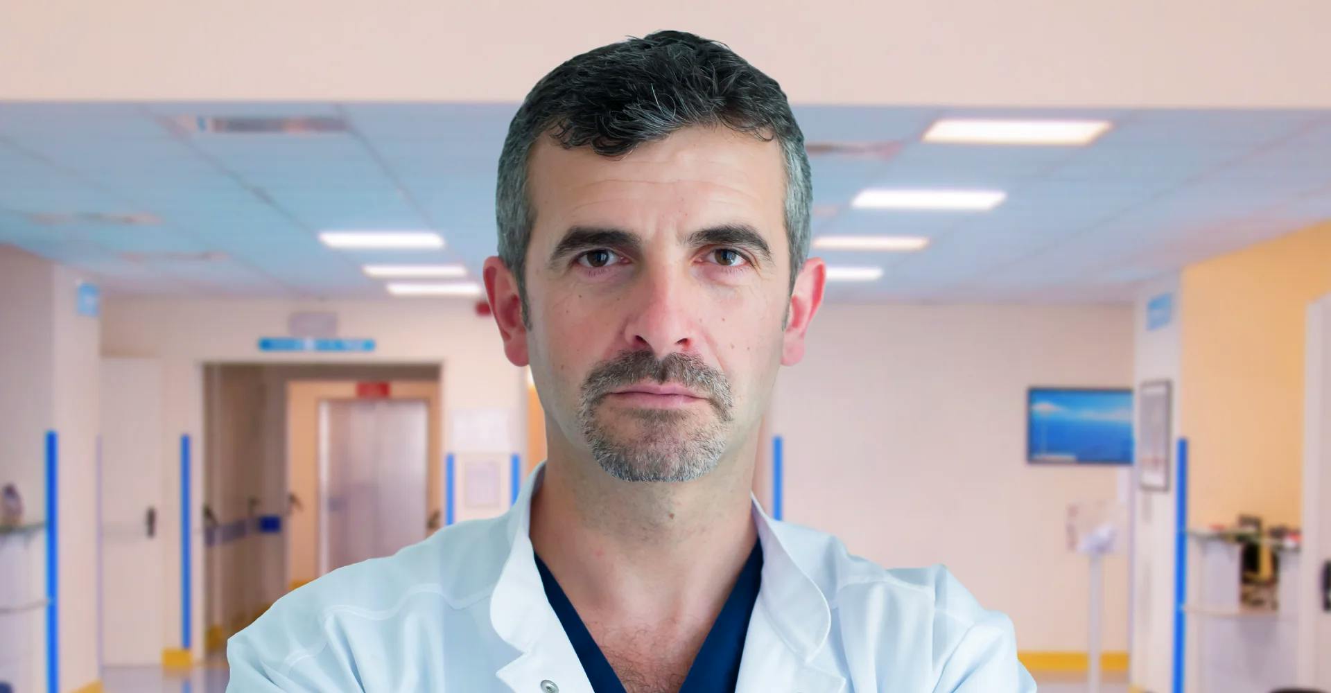 Dr. Adrian Pavel