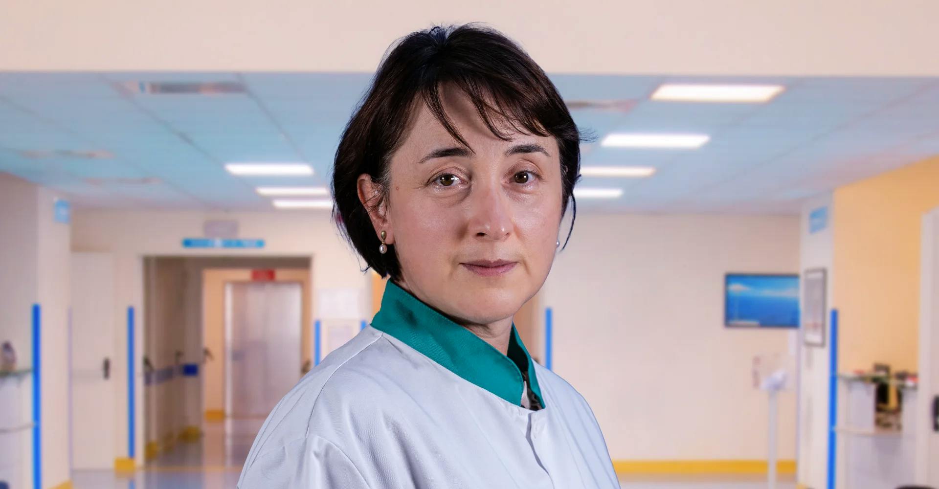 Dr. Gabriela Caracostea