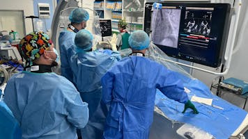 Premieră națională în cardiologia structurală: primul implant Valve-in-Ring cu tehnica BATMAN la un pacient cu regurgitare mitrală severă