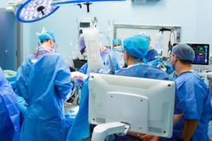 Intervenție chirurgicală reușită pentru defect septal ventricular și stenoză medioventriculară severă la un copil de 3 ani